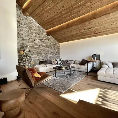 Spacious 4-bedroom Retreat In The Heart Of Aosta Valley Дом отдыха